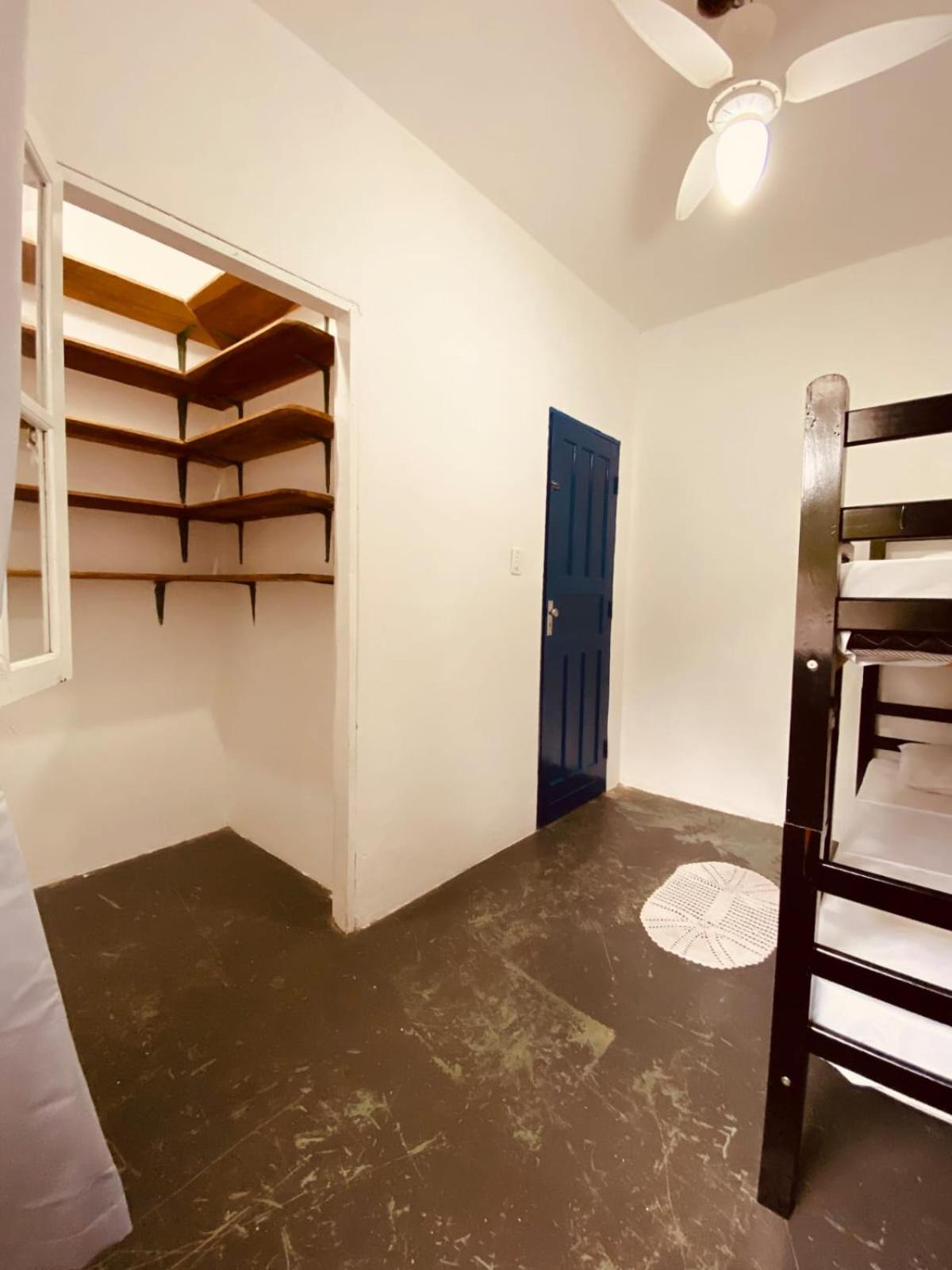 Hostel Adios Amigos *
